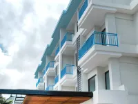 Bloo Hotel Hotels near Sunset Road