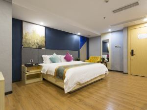 TOWO Shangpin Hotel (Qingyuan Wanda Plaza)