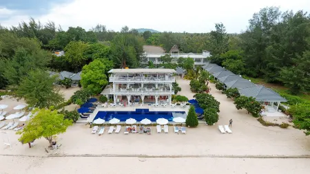 Seri Resort Gili Meno - Adults Only Отели рядом с достопримечательностью «Гили Мено»