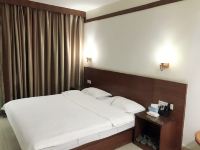 广州飞龙旅店 - 标准大床房