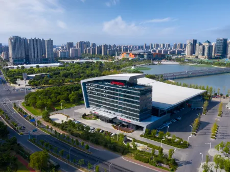 Hampton by Hilton (Wenchang Road, Yangzhou) Отели рядом с достопримечательностью «The Shi Kefa Museum»