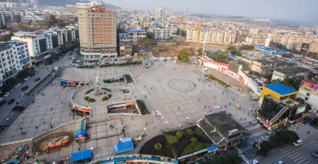 City Comfort Inn Hotel (Guilin Quanzhou Central Square) Отели рядом с достопримечательностью «Leigong Pagoda»