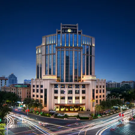 La Palazzo Hotel