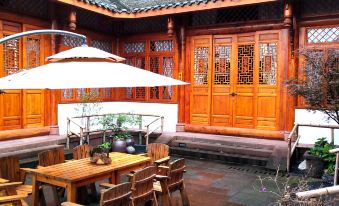 Emeishan Fanxing Mountain House (Huangwan Visitor Center)
