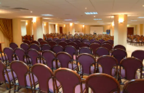 阿依納帕奧林匹克瀉湖酒店