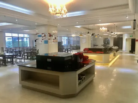 Wuzhishan Guojin Hotel Отели рядом с достопримечательностью «Hainan Open University Wuzhishan Branch»