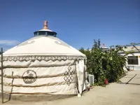 Ejina Desert Huyang Home Hotel