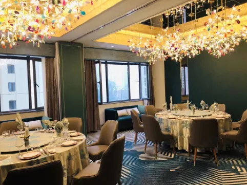 Shuiyi Carnival Hotel