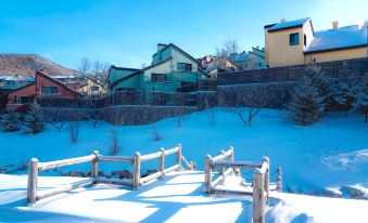 Fenghua Apartment (Jilin Vanke Songhua Lake Resort)