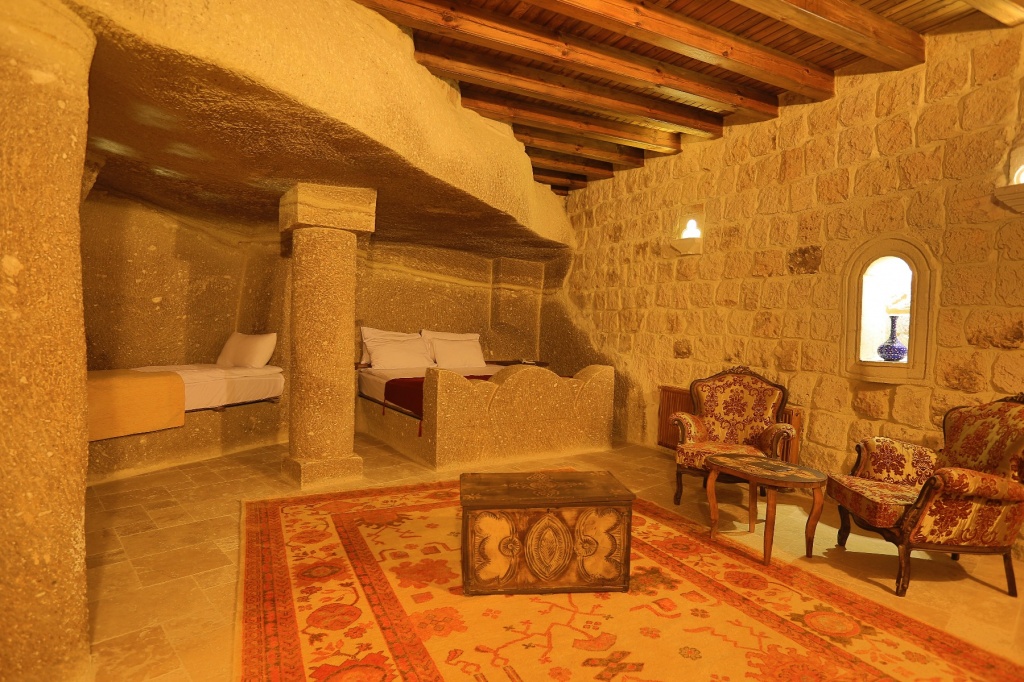 Grand Cave Suites