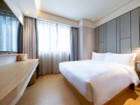 全季酒店(上海宁国路地铁站店) - 大床房