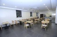 GreenTree Inn Express Hotel (Huludao Passenger Transport Terminal) - Cheap