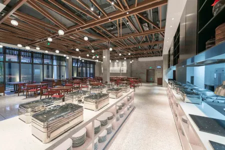 Vastroam Hotel Отели в г. Юнтай