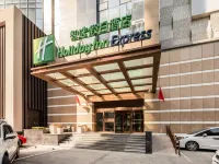 瀋陽北駅ホリデイ イン エクスプレスホテル 瀋陽のホテル