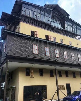 Anggun Lodge