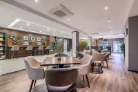 Homeinn Plus Hotel (Guiyang North Railway Station Guanshanhu) - Pet friendly