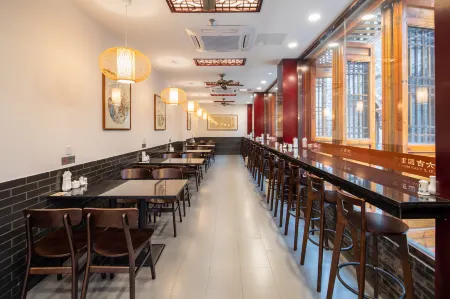 Pearl Hotel xiJindu Scenic Area Zhenjiang Отели рядом с достопримечательностью «the First Spring Under Heaven»