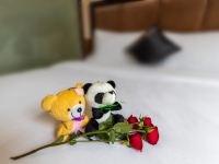 青城山青城熊猫主题酒店 - 熊猫园景大床房