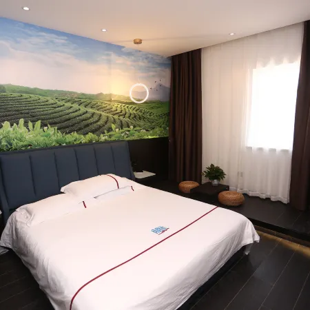 Pengmei Hotel (Wuxi Yixing Longbeishan Forest Park1287207)