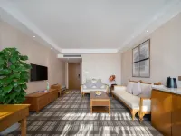 Fliport Garden Hotel Hotels near مطار هونغتشياو الدولي، الصالة 1