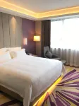 Lavande Hotel (Jiangmen Wuyi University Lihe Plaza Branch) - Bãi đậu xe