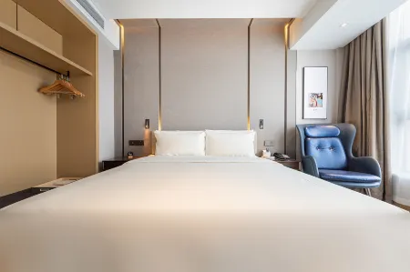 Atour Hotel (Hefei Huaihe Road Pedestrian Street, Mingguang Road Metro Station)