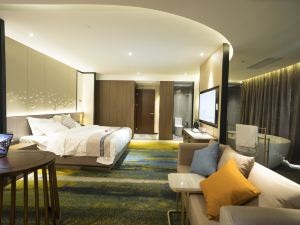 Star Hyatt Smart Hotel