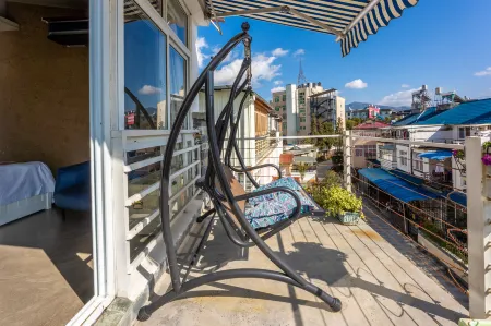 Tengchong Jimei Garden Hot Spring Homestay Отели в г. Тенчун