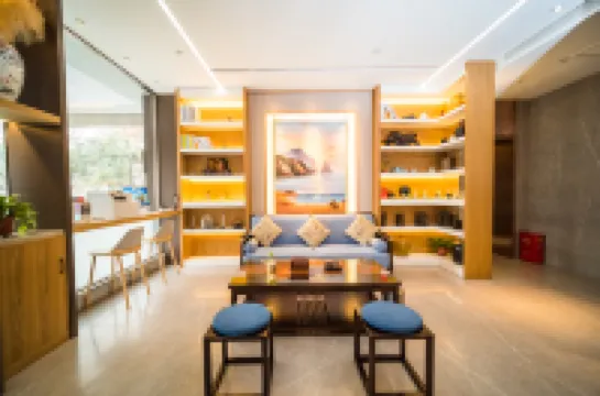 Nanhu Hotel (Xinyang Normal University Nanwan Lake)