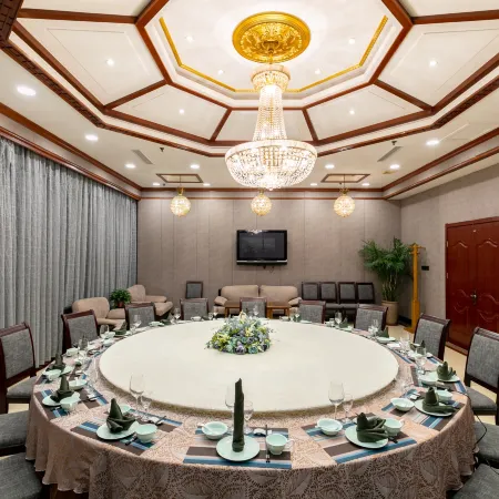 Longkou Grand Hotel (Tonghailu)