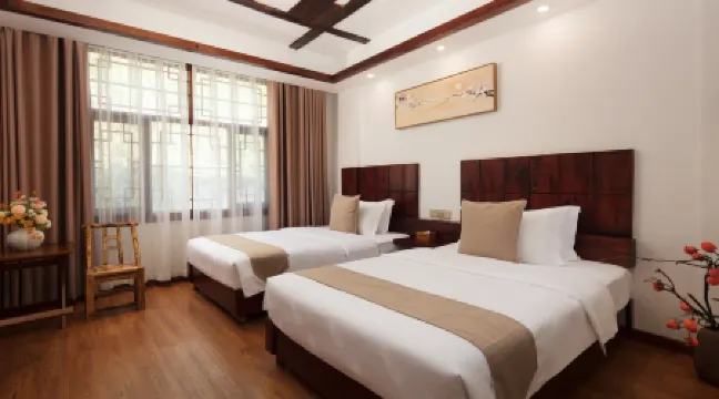 Floral Hotel · Zhangjiajie in the spring hotel (Wulingyuan National Forest Park store)