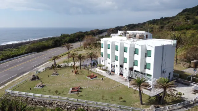 Cest La Vie BB Hotels near Fengchuisha