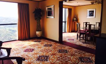 area and a comfortable seating arrangement at Best Western Felicity Hotel