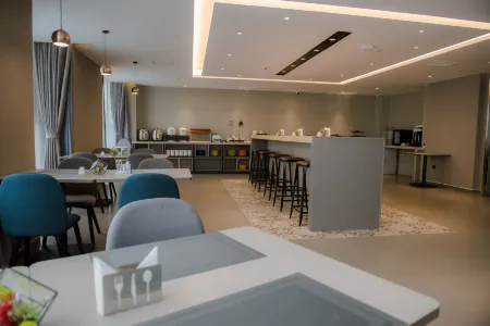 Homeinn Selected Hotel (Linzhang County Government)