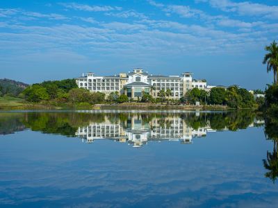 Sands Lakeside Hotel