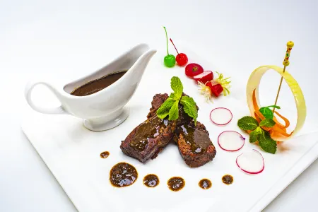 Sands Lakeside Hotel Отели рядом с достопримечательностью «Mayland Resort Hot Spring»