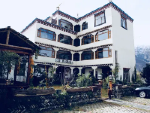 Derong Acun · Yunshu Chinese Inn Hotels in Derong