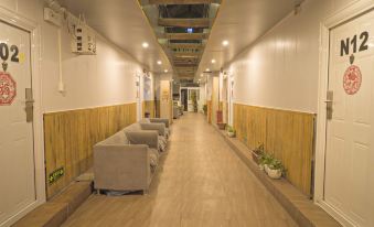 Paoju Factory Youth Hostel (Beijing Summer Palace Subway Station Branch)