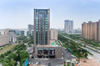 Ji Hotel (Jiaxing Wanda Plaza)