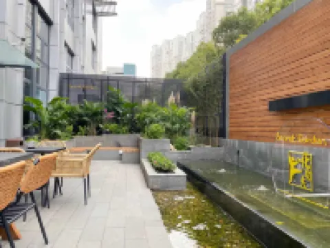 Shanghai Xujiahui Stadium Treasure Hotel Hotels near Xujiahui