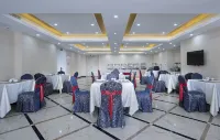 Vienna Hotel (Xinyi Jiaoyucheng River View) - Pysäköinti