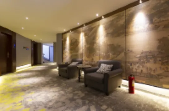 Wandu International Hotel (Qixian) Hotels in Qi County