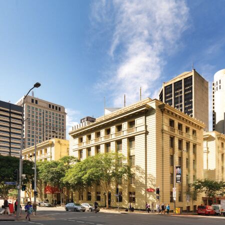 Adina Apartment Hotel Brisbane Anzac Square Отели рядом с достопримечательностью «Площадь Анзак»