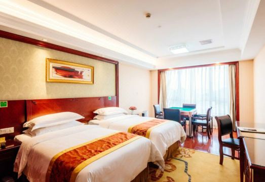 4. 비엔나 호텔 (..