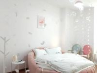 阳光公寓(武汉设计工程学院店) - 粉色ing风圆床房