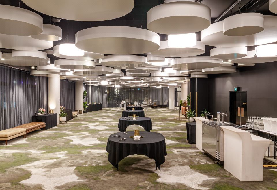 이튼스 힐 호텔의 레스토랑 또는 조식 장면