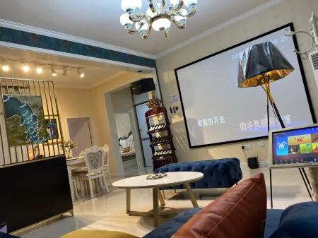 Yulin Xingxiu Apartment Отели рядом с достопримечательностью «Yulin Vocational and Technical College»