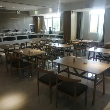 Century Zunyuan Hotel