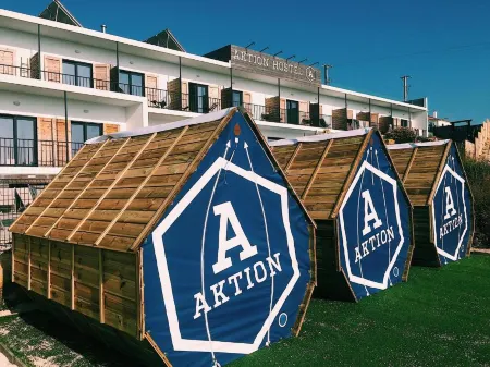 WOT Ericeira Surf Social