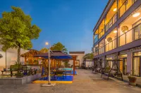 Floral Hotel ·ChangQingJu Qiandao Lake Hoteller i 